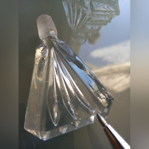 Art Deco Glass Perfume Bottle with Stopper & Jewelry Box - Picture 7 of 7